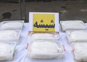 لە شاری مەهاباد ١٥ کیلۆ مادەی هۆشبەری شیشه دۆزرایەوە