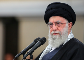 حەزرەتی ئایەتوڵڵا خامنەیی: خۆڕاگریی گەلی فەڵەستین، ڕژێمی زایۆنیستیی ناچار بە پاشەکشە کرد