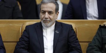 عێراقچی: بەرەی خۆڕاگری بەردەوامە و بەهێزەوە لە ناوچەکەدا ماوەتەوە