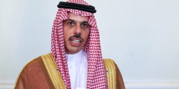 فەیسەڵ بن فەرحان: دەبێت ڕێگری لە شەڕی نێوان ئێران و ئیسرائیل بکەین