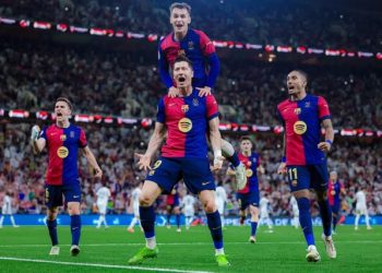 لیڤاندۆڤسکی: بەم یارییە لە هەر تیپێک دەبەینەوە!