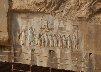 بێستونی کرماشان؛ نیشانەی گەورەیی و دەسەڵاتی ئێران لە مێژوودا