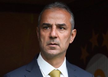 کارتاڵ بە فەرمی بووە  ڕاهێنەری یانەی پێرسپۆلیسی ئێران