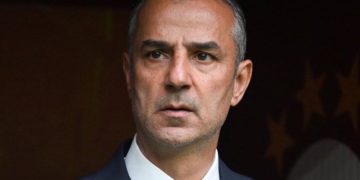 کارتاڵ بە فەرمی بووە  ڕاهێنەری یانەی پێرسپۆلیسی ئێران