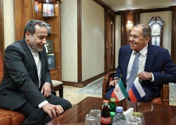 لاوڕۆڤ سێ شەممە سەردانی تاران دەکات