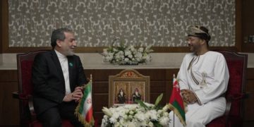 وەزیرانی دەرەوەی ئێران و عۆمان لە مەسقەت کۆبوونەوە