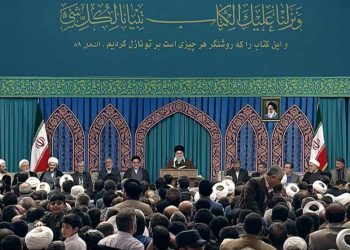 حەزرەتی ئایەتوڵڵا خامنەیی: ئەمریکا درۆزن، فریودەر و چەوسێنەرە