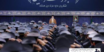 حەزرەتی ئایەتوڵڵا خامنەیی: دانوستان لە گەڵ ئەمریکا ژیرانە و شەرەفمەندانە نییە