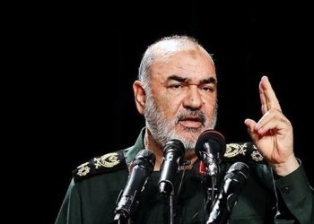 فەرماندەی سوپای پاسداران: شێوازی ڕوبەڕوبونەوەی دوژمنان بە باشی دەزانین