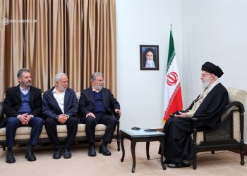 حەزرەتی ئایەتوڵڵا خامنەیی: پلانە گەمژانەکەی سەرۆک کۆماری ئەمریکا بۆ غەززە ناگاتە شوێنێک