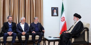 حەزرەتی ئایەتوڵڵا خامنەیی: پلانە گەمژانەکەی سەرۆک کۆماری ئەمریکا بۆ غەززە ناگاتە شوێنێک