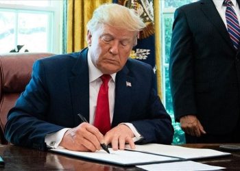 ترەمپ سزاکانی ئەمریکای لە دژی ڕووسیا درێژکردەوە