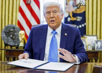 بەرپرسێکی زایۆنیست: ترەمپ ڕایگەیاندووە هیچ هەنگاوێکی سەربازیی لە دژی ئێران نابێت