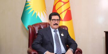 فازڵ میرانی: کورد لە سەرکەوتنی شۆڕشی ئیسلامی ئێران و گۆڕینی ڕژێمی شا سوودمەند بووە