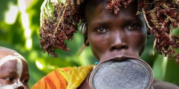 بزانە کچانی نەتەوەیەک لە ئەسیوپیا بۆ هاوسەرگیری چی دەکەن؟