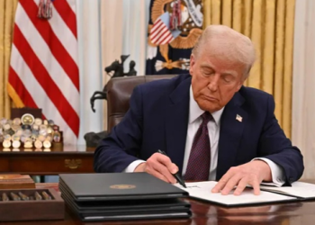 شەڕی ترەمپ لە گەڵ هاوبەشە بازرگانییەکانی ئەمریکا بە فەرمی دەستیپێکرد