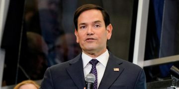 ئەمریکا سزاکانی سەر ڕووسیا هەڵناوەشێنێتەوە