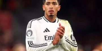 جود بێلینگهام دوای سووکایەتیکردن بە ناوبژیوان غەرامە دەکرێت