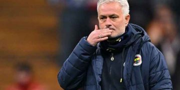 بزانە مۆرینیۆ لە تورکیا چی بەسەرهاتووە؟