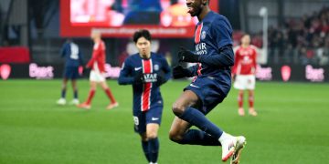 نمایشی سەرسوڕهێنەری دێمبێلێ لە پاریس!