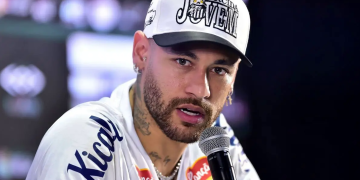 نەیمار وەڵامی گواستنەوەی بۆ بەرشەلۆنە دایەوە