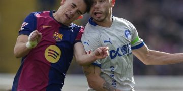 یاریزانی هێڵی ناوەڕاستی یانەی بەرشەلۆنە بە یەک لێدان چووە نەخۆشخانە