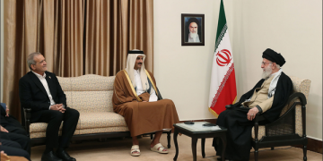 حەزرەتی ئایەتوڵڵا خامنەیی: هیچ جیاوازییەک لە نێوان سەرۆک کۆمارانی ئەمریکادا نییە