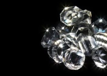 دۆزینەوەی ماددەیەک کە لە ئەڵماس پتەوترە!