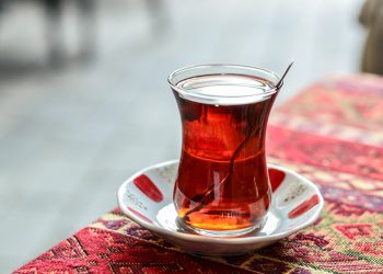 زیانەکانی چای ماوەبەسەرچوو بۆ جەستە