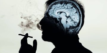 مەترسی جەڵتەی مێشک بە جگەرەکێشان زۆر دەبێت