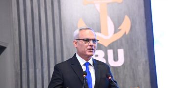 شارەزایەکی پاکستانی: پێویستە ترەمپ لە باڵادەستی سەربازیی ئێران لە ناوچەکە تێبگات