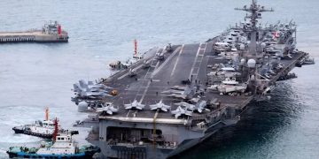 دووەم کەشتی فڕۆکەهەڵگری ئەمریکا ڕەوانەی ڕۆژهەڵاتی ناوەڕاست کرا