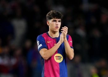 دوو ئەفسانەی گەورە بوونەتە نموونەیەک بۆ یاریزانە گەنجەکەی بەرشەلۆنە