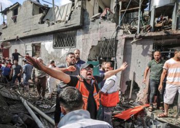 دەستپێکردنەوەی هێرشەکانی ڕژێمی زایۆنیستی بۆ سەر غەززە بە گڵۆپی سەوزی ئەمریکا