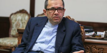 تەخت ڕەوانچی: دراوسێکان پێگەیەکی تایبەتیان لە سیاسەتی دەرەوەی ئێراندا هەیە