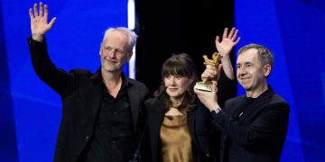 ڕاپۆرتی وێنەیی؛ دابەشکردنی خه‌ڵاته‌کانی حه‌فتا و پێنجه‌مین فێستیڤاڵی نێونه‌ته‌وه‌یی فیلمی “بەرلیناله” 