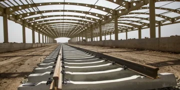 پرۆژەی هێڵی ئاسنی شەلەمچە – بەسرە؛ ئەولەویەتی گەشتیاری و ئابوری ئێران – عێراق