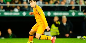 مانەوەی ئەم یاریزانە لە ڕیاڵ مەدرید هیچ سوودێکی نییە!