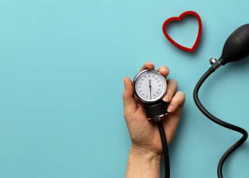 چەندین ڕووەک و بەهاراتی کاریگەر بۆ دابەزاندنی پەستانی خوێن