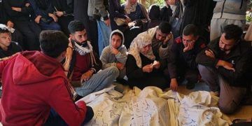 پەیامنێرێکی دیکەی فەڵەستینی و ئەندامانی خێزانەکەی لە غەززە شەهید بوون