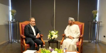 بۆچوونەکانی ئێران بۆ گەیشتن بە لایەنی ئەمریکی ڕادەستی وەزیری دەرەوەی عۆمان کرا