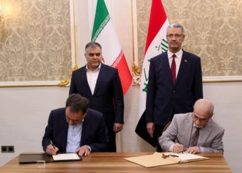 وەزیرانی نەوتی ئێران و عێراق چەندین یادداشتی هاوکاری هاوبەشیان واژۆ کرد