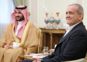 ئایا سعوودیە دەیەوێت لە نێوان ئێران و ئەمریکادا نێوەندگێڕی بکات؟