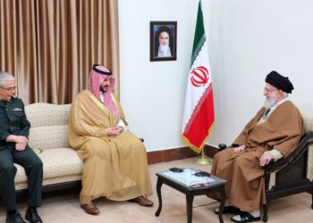 حەزرەتی ئایەتوڵڵا خامنەیی: پەیوەندییەکانی ئێران و سعوودیە بۆ هەر دوو وڵات سوودی هەیە
