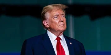 ترەمپ: ئامادەم لە گەڵ ڕێبەر یان سەرۆک کۆماری ئێران کۆببمەوە