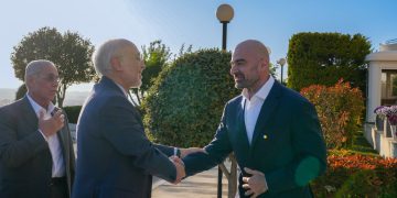 کۆبوونەوەی عەلی ئەکبەر ساڵحی لە گەڵ بافڵ تاڵەبانی