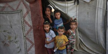 یۆنیسێف: ڕۆژانە 100 منداڵ لە غەززە شەهید و بریندار دەبن