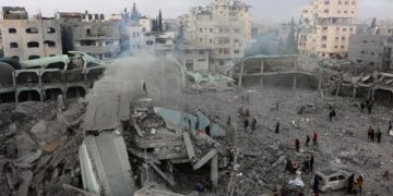 بەرپرسێکی فەڵەستینی: کەرتی غەززە ڕوبەڕوی قەیرانێکی کەم وێنەی تەندرووستی بووەتەوە