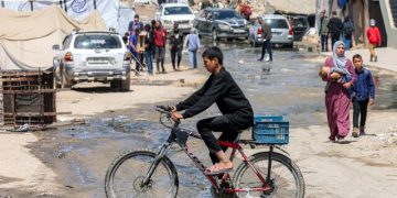 پزیشکانی بێسنوور: هێرشەکان، غەززەیان کردووەتە گۆڕێکی بەکۆمەڵی فەڵەستینییەکان