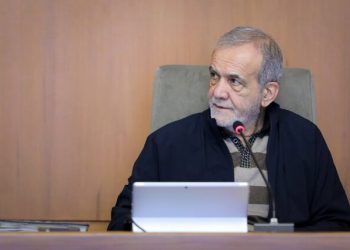 پزیشکیان: کاروباری وڵات تەنانەت بۆ یەک چرکە گرێدراوی دانوستانەکان نابێت